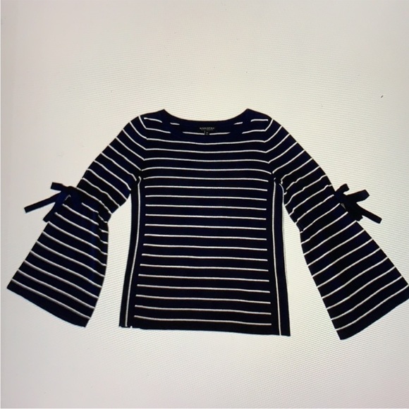 ❤️⚓️ Banana Republic Navy and White Striped 100% Merino Wool Sweater NWOT, Med - Picture 3 of 11